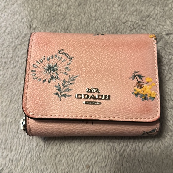 Previously loved coach, cross body and wallet - Picture 5 of 8